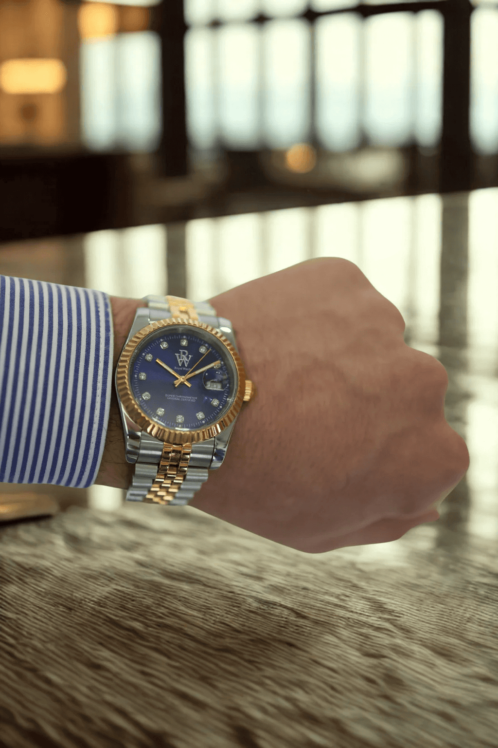 Ceas de mână argintiu cu auriu, cadran albastru, Royal Watch, RW 110/BLG