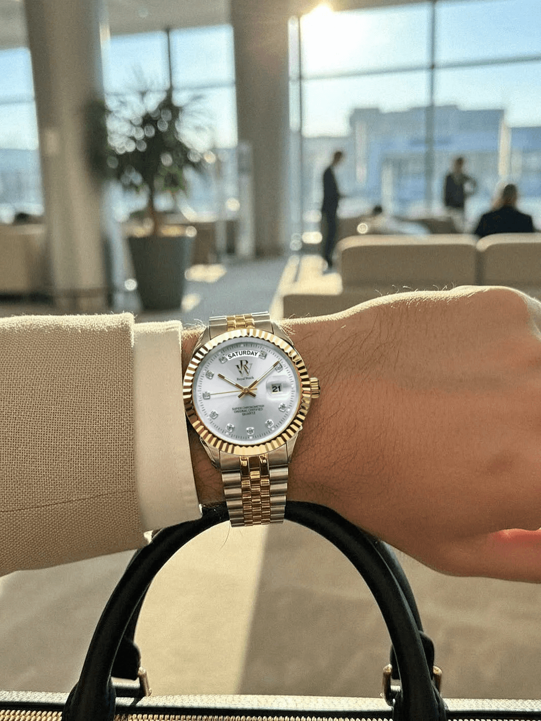 Ceas de mână de la Royal Watch, argintiu cu auriu, cadranu argintiu, RW 110/CH