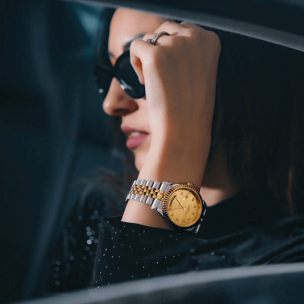 Ceas de mână elegant RW 110/SG de la Royal Watch argintiu cu auriu