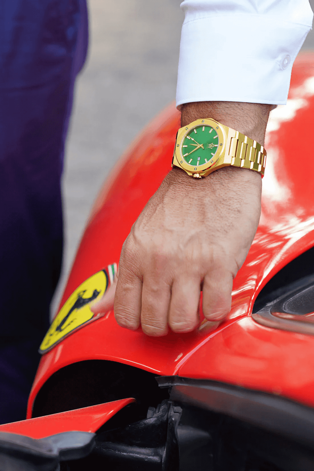 Ceas de mână auriu cu cadran verde, Royal Watch, RW 130