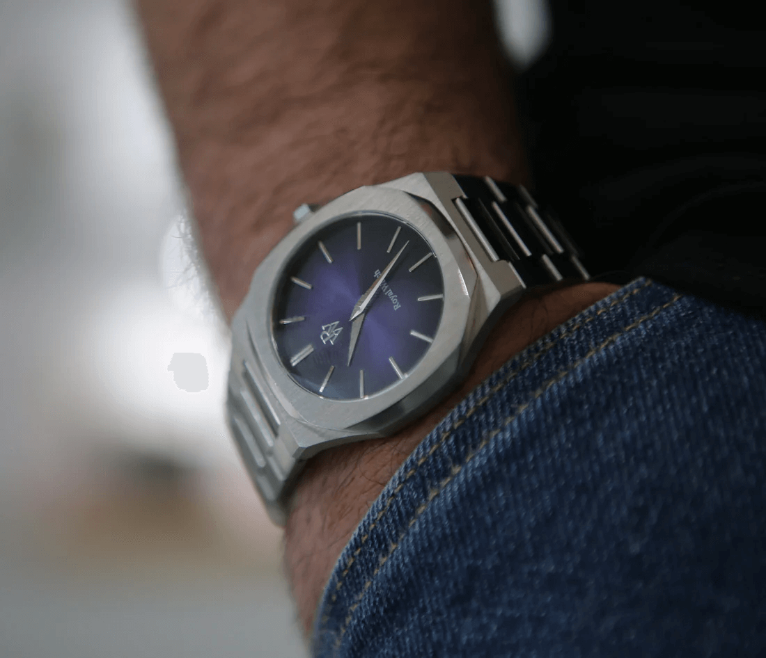 Ceas de mână argintiu, cu cadran albastru, Royal Watch, RW 131