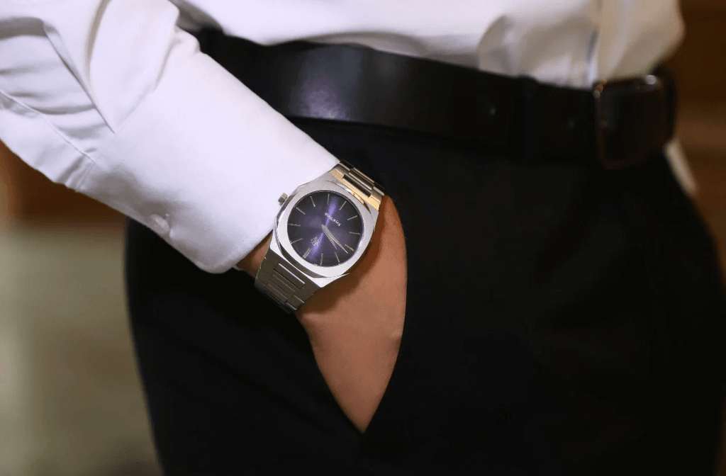 Ceas de mână argintiu, cu cadran albastru, Royal Watch, RW 131